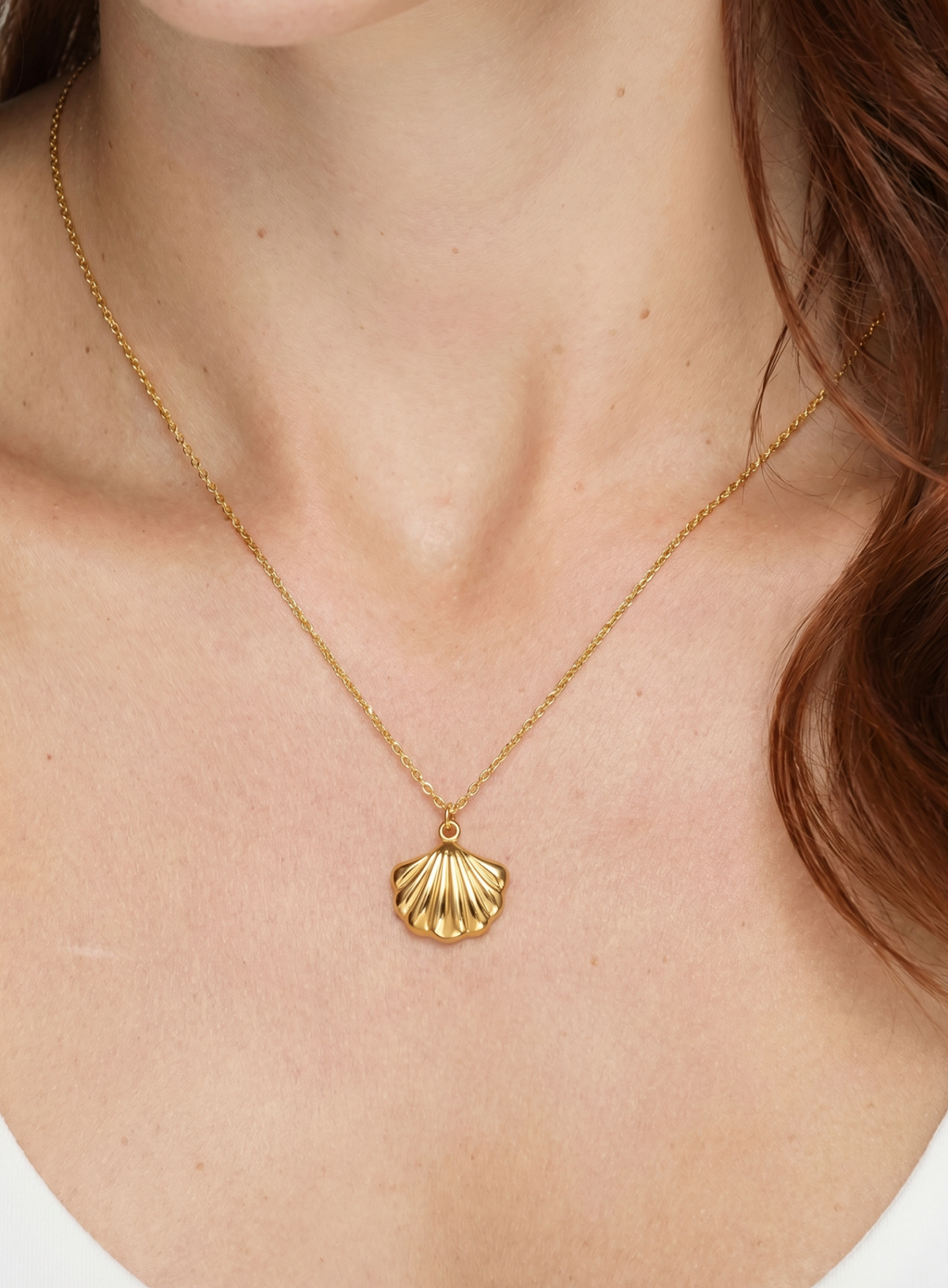 Minimal Shell Pendant Necklace