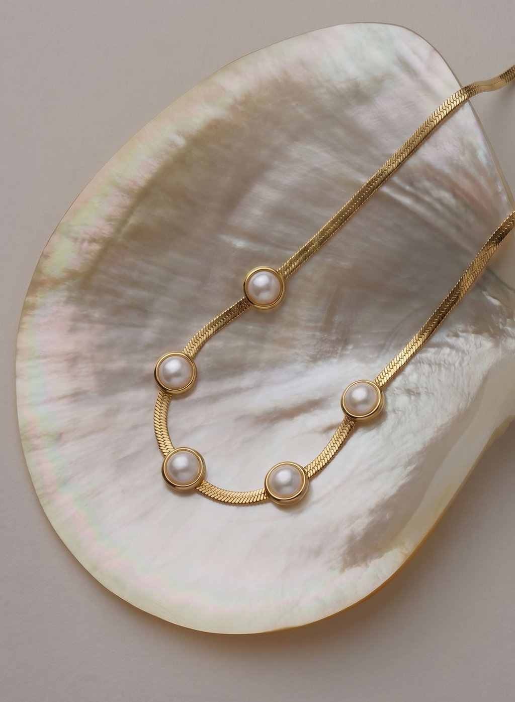 Minimal Pearl Station Necklace
