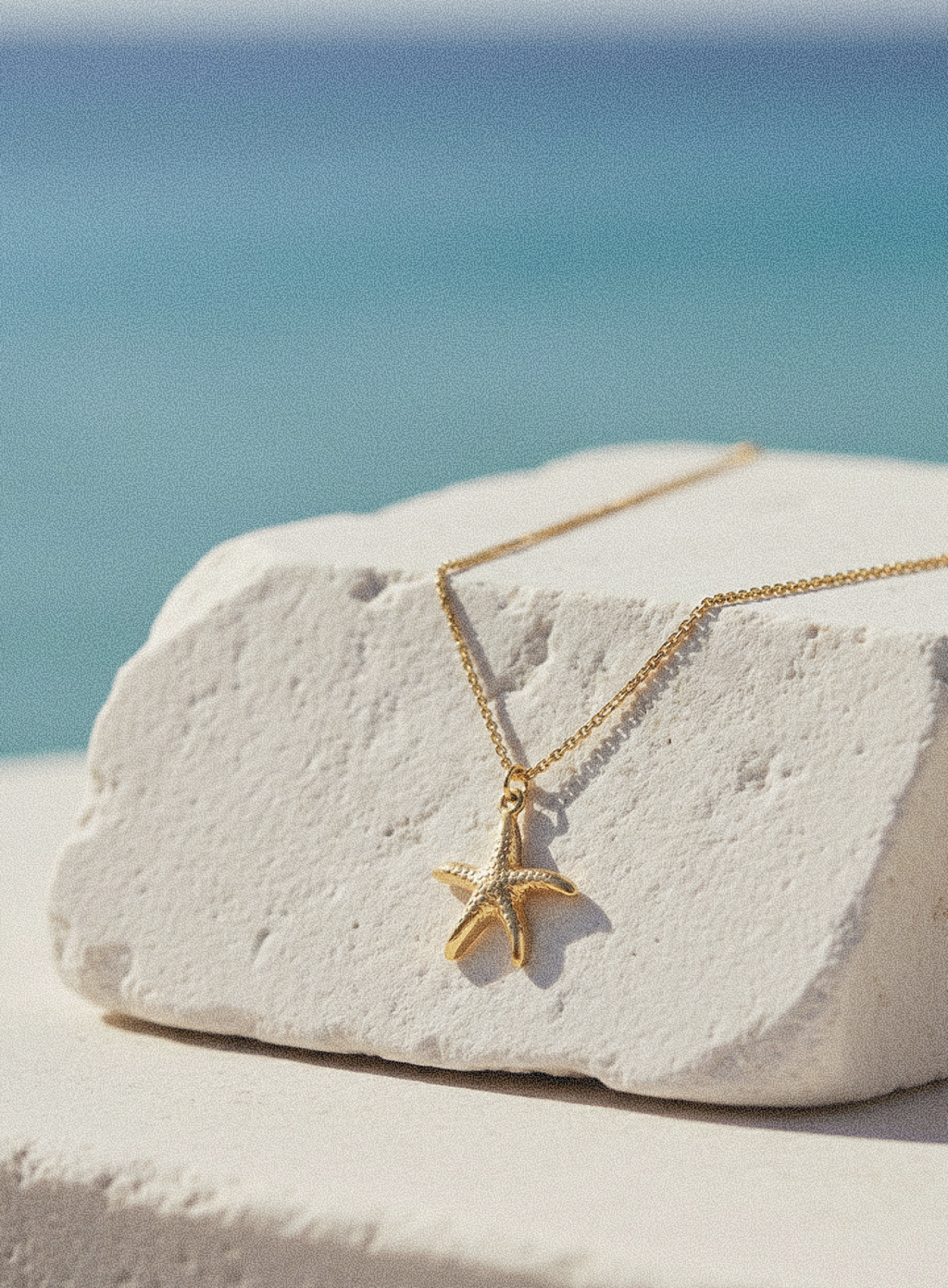 Minimal Starfish Pendant Necklace