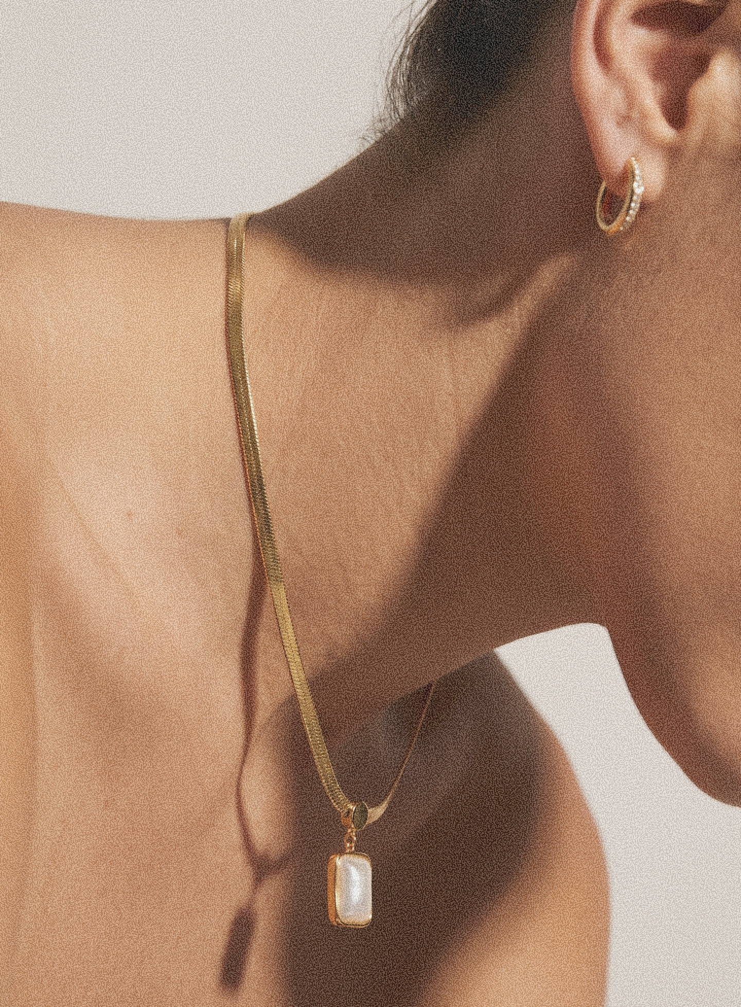 Pearl Drop Pendant Necklace