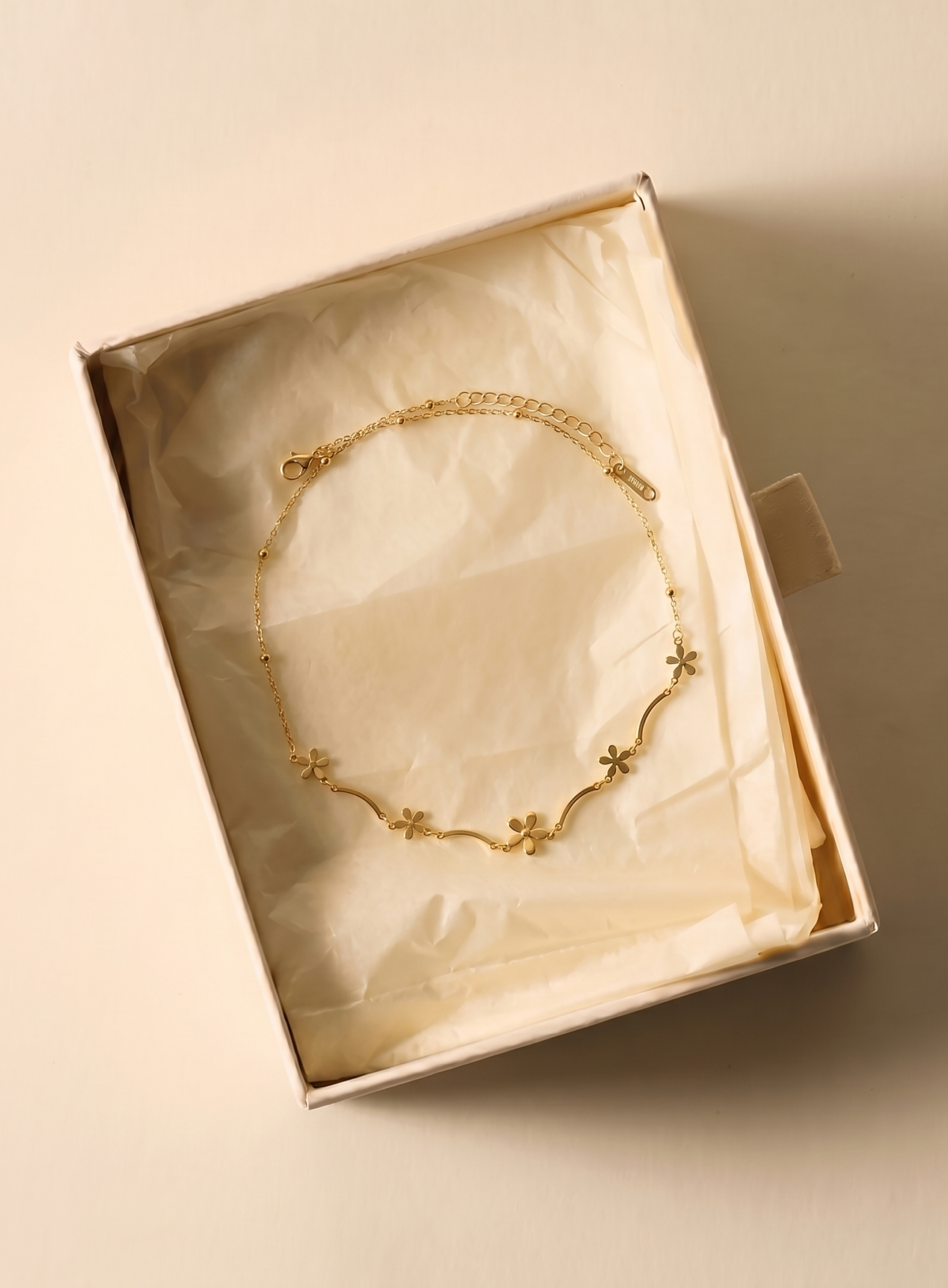 Minimal Floral Vine Necklace