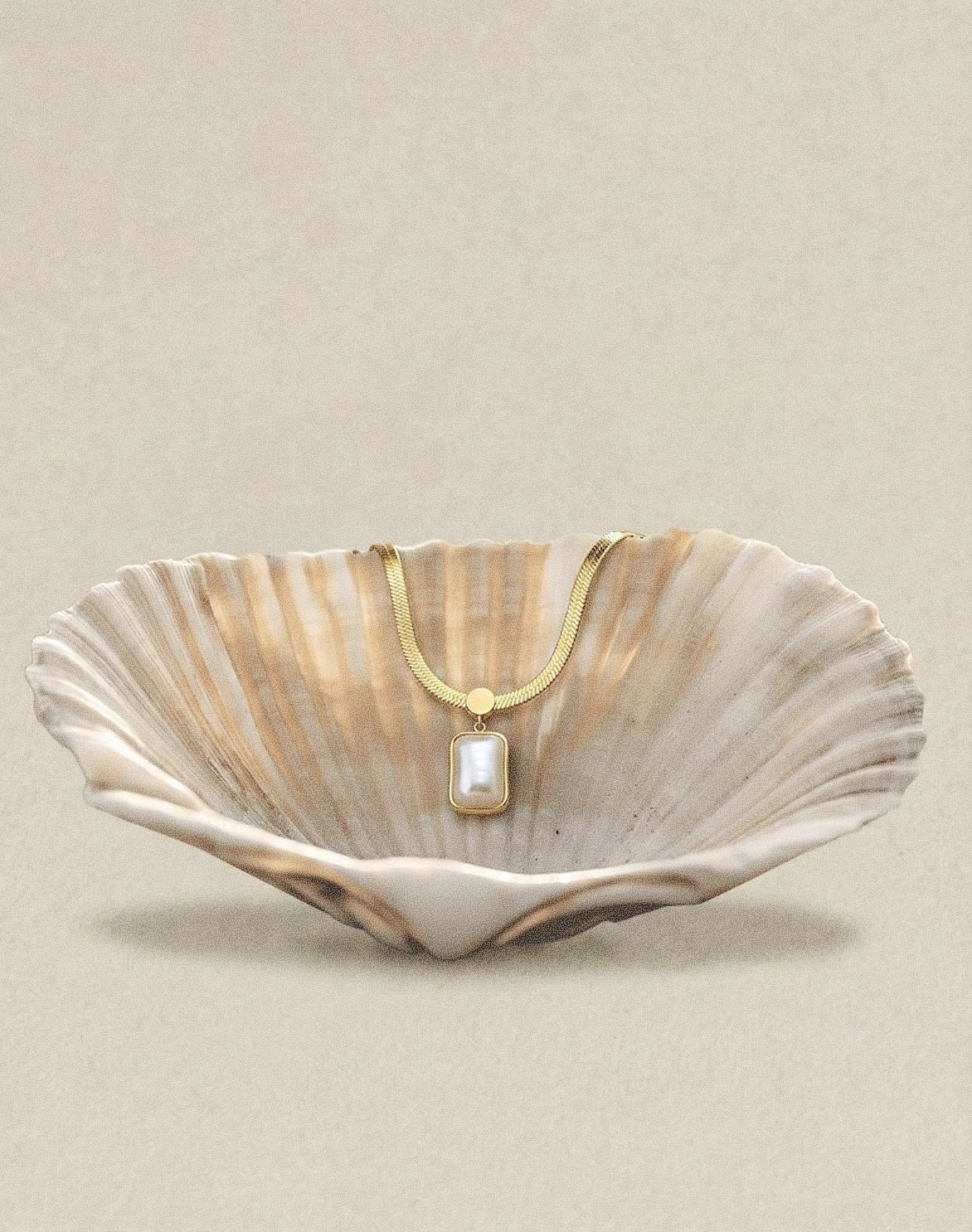 Pearl Drop Pendant Necklace