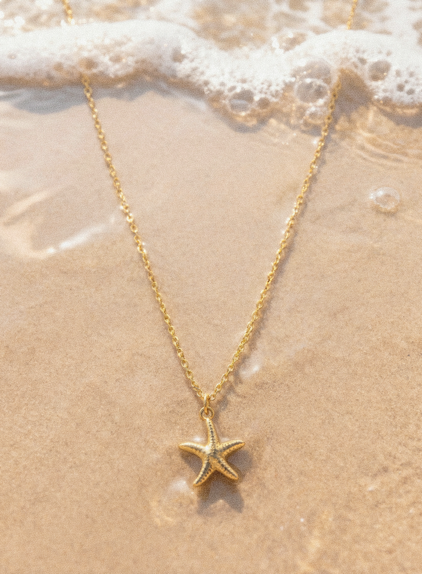 Minimal Starfish Pendant Necklace