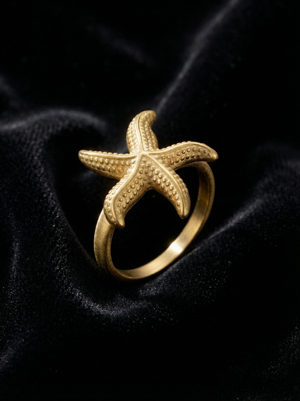 Coastal Starfish Textured Gold Ring