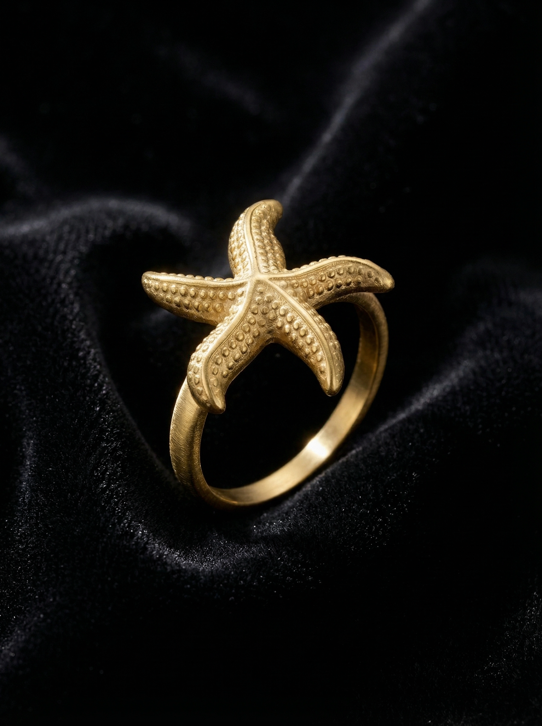 Coastal Starfish Textured Gold Ring