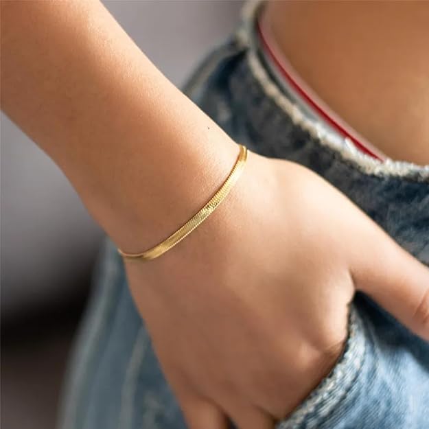 Sleek Herringbone Gold Chain Bracelet
