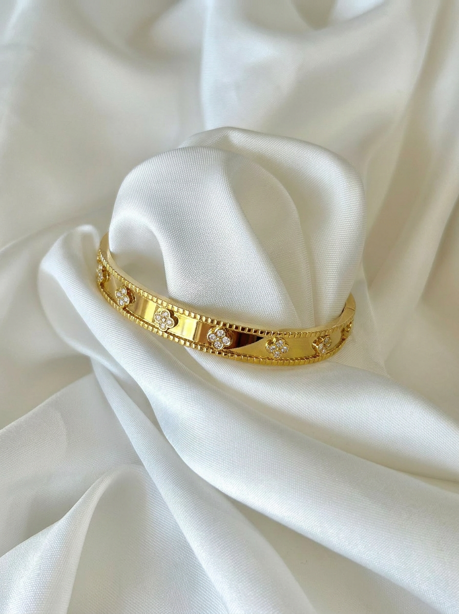Textured Floral Diamond Gold Bangle