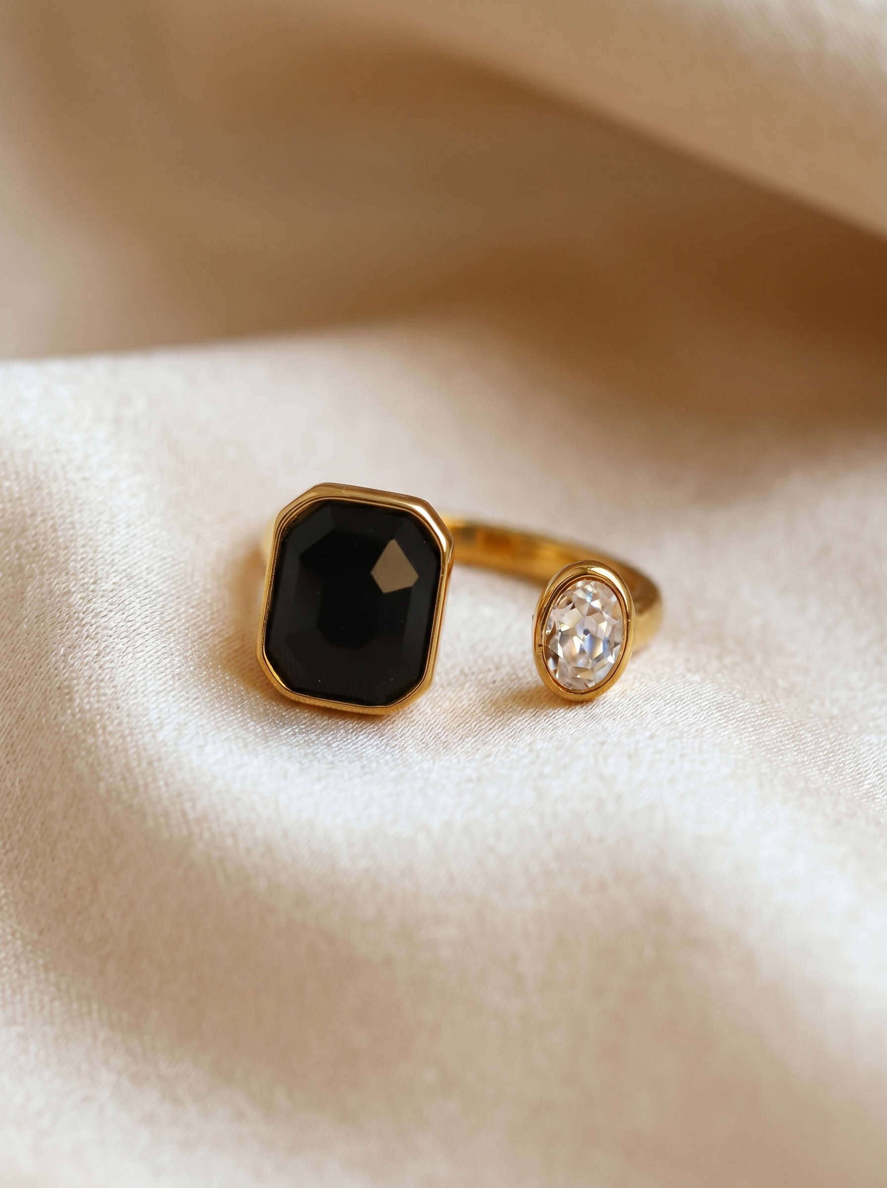 Noire Elise Open Ring