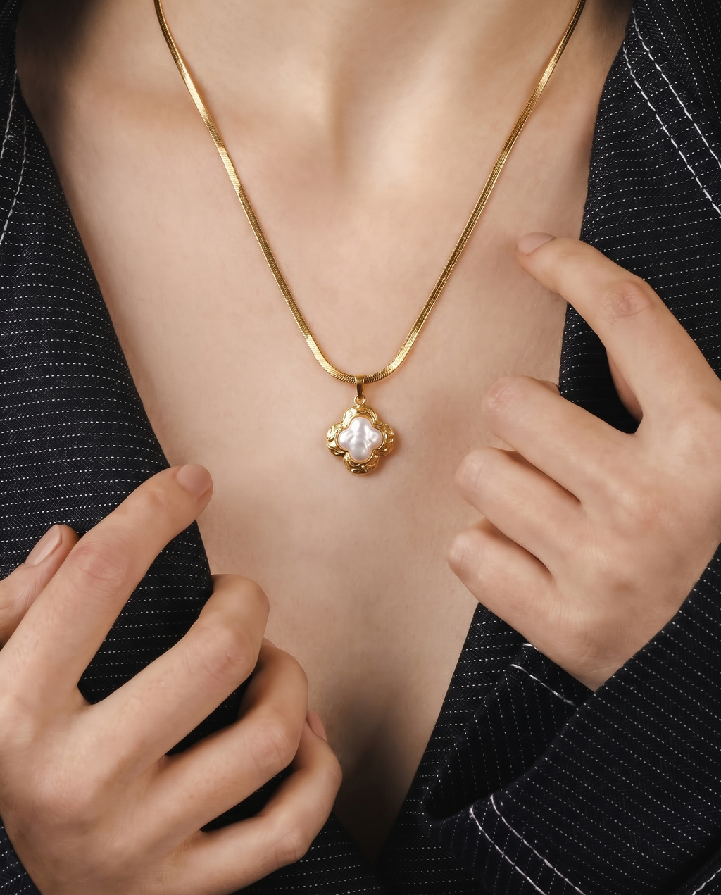Pearl Clover Pendant Necklace