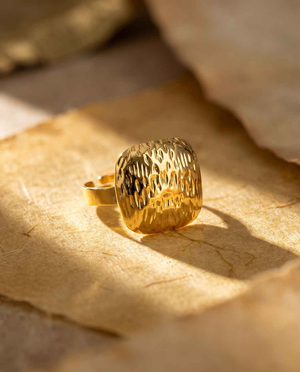 Aurum Ripple Signet Ring
